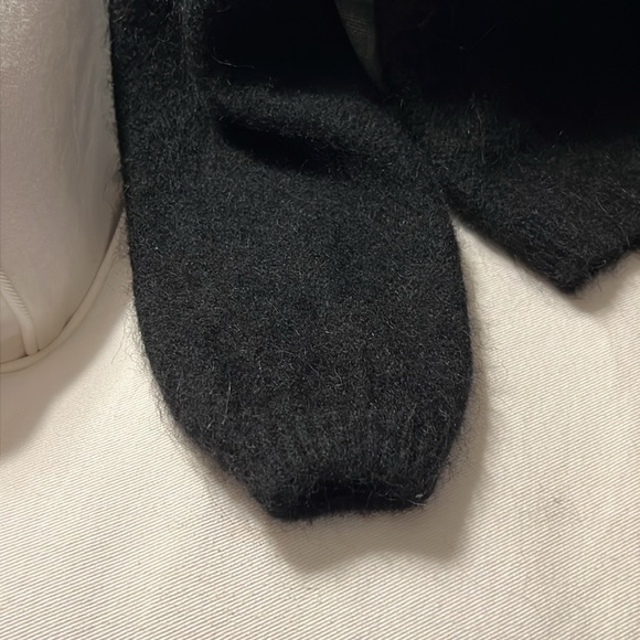 Banana Republic Wool Sweater - Picture 3 of 5